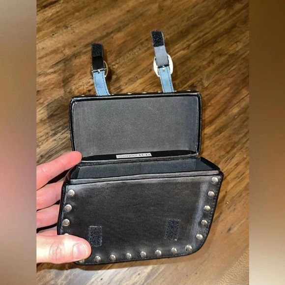 2002 VTG Harley Davidson Black Leather Saddlebag 100th Anniversary - Picture 4 of 9